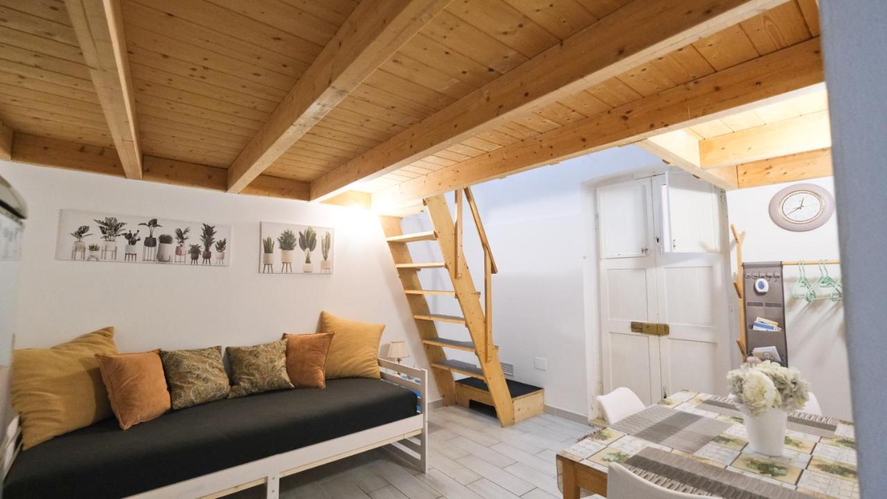 브린디시 Monolocale Porta Napoli 아파트 외부 사진